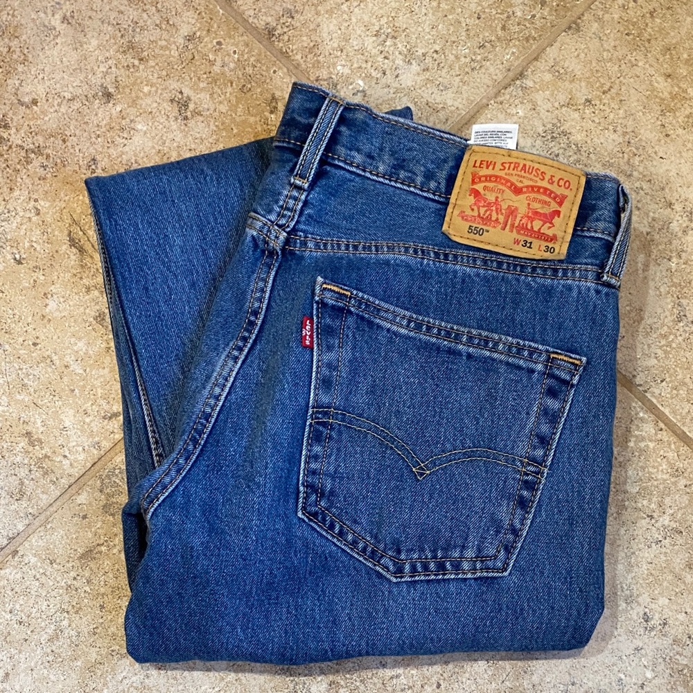 Levi's 550 Relaxed Fit Denim Jeans - Classic Blue